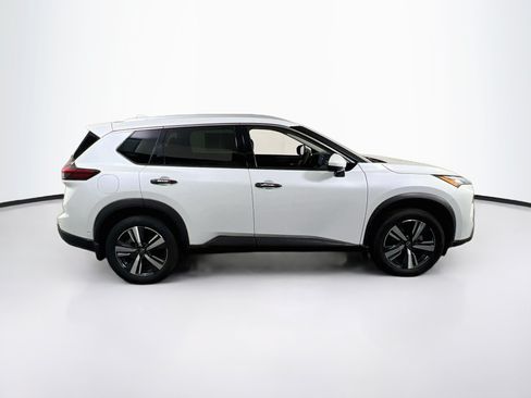 Used 2024 Nissan Rogue SL w/ SL Premium Package AWD/4WD image 4