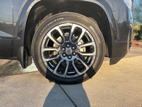 Used 2020 GMC Acadia Denali w/ Technology Package image 12