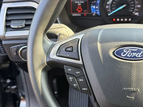 Used 2018 Ford Fusion SE w/ Fusion SE Technology Package FWD image 24