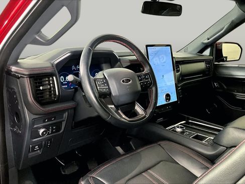 Used 2022 Ford Expedition Limited RWD image 15