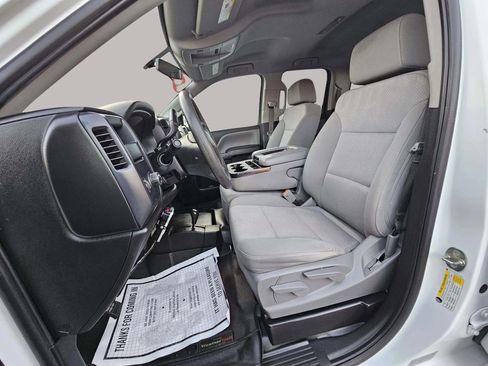 Used 2018 Chevrolet Silverado 1500 Custom w/ Trailering Package image 10