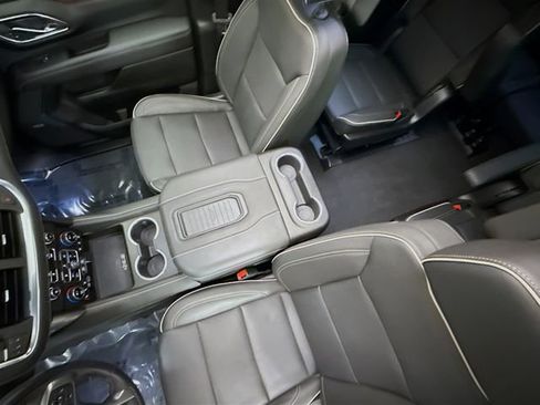 Used 2023 Chevrolet Tahoe Premier w/ Advanced Technology Package image 25