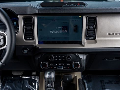 Used 2026 Ford Bronco Outer Banks AWD/4WD image 23