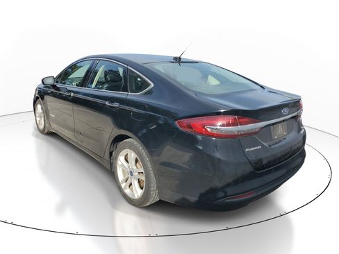 Used 2018 Ford Fusion SE w/ Equipment Group 602A FWD image 9