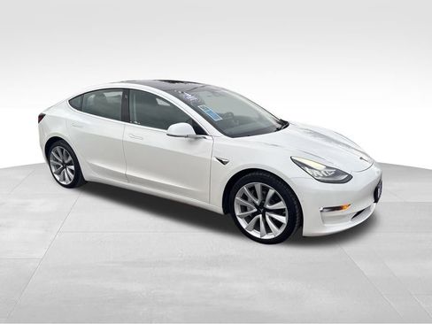 Used 2020 Tesla Model 3 Long Range image 8