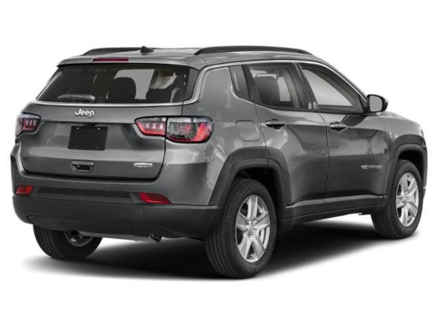 Used 2022 Jeep Compass Latitude w/ Convenience Group FWD image 2
