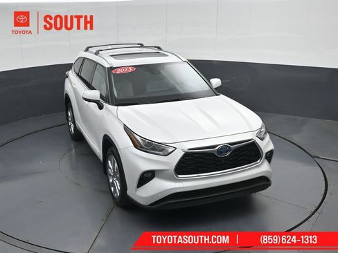 Used 2023 Toyota Highlander Limited w/ Protection Package #3 (TMS) AWD/4WD image 55