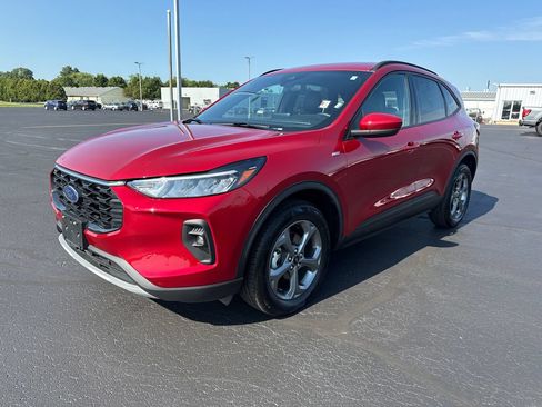 Used 2025 Ford Escape ST-Line Select AWD/4WD image 4