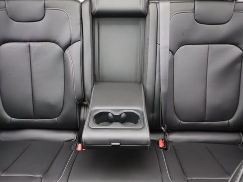 New 2026 Jeep Grand Cherokee Limited image 38