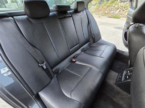 Used 2015 BMW 328d xDrive Sedan AWD/4WD image 21
