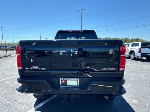 New 2026 Chevrolet Silverado 2500 ZR2 AWD/4WD image 7