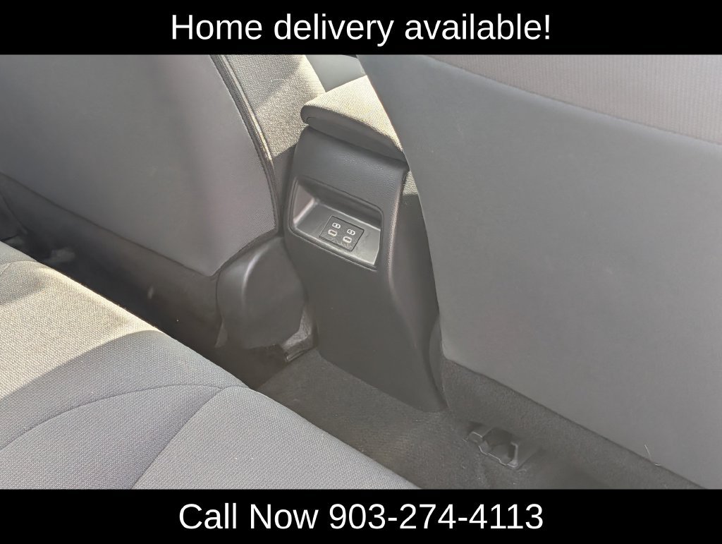 Used 2025 Toyota Corolla LE FWD image 31