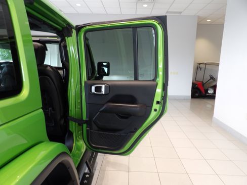 Used 2019 Jeep Wrangler Unlimited Rubicon AWD/4WD image 21