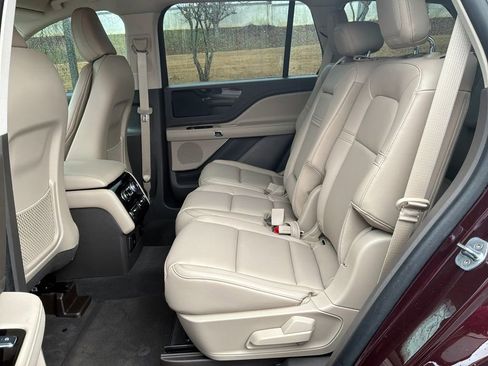 Used 2024 Lincoln Aviator Premiere image 29