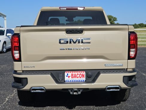 Used 2023 GMC Sierra 1500 Elevation w/ LPO, Elevation Black Package AWD/4WD image 5