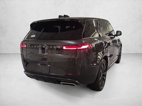Used 2025 Land Rover Range Rover Sport SE AWD/4WD image 5