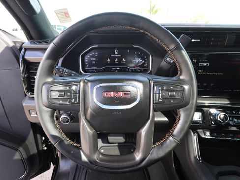 Used 2025 GMC Sierra 2500 AT4 w/ AT4 Premium Plus Package image 18