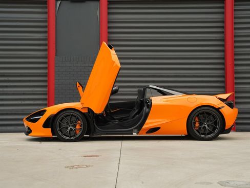 Used 2022 McLaren 720S Performance RWD image 6