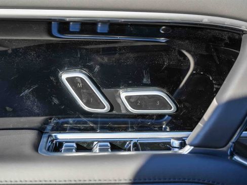 New 2026 Land Rover Range Rover SE image 21