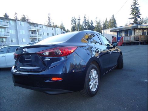 Used 2014 MAZDA MAZDA3 i Touring w/ Technology Package image 6