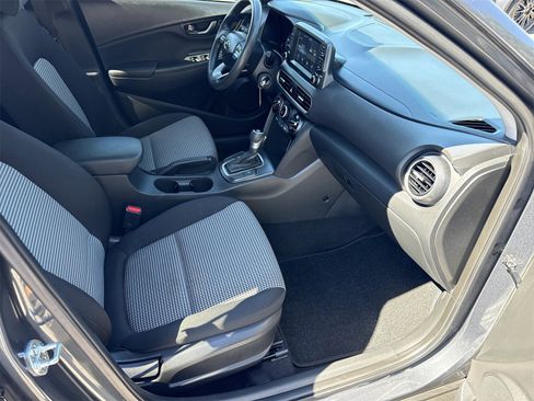 Used 2021 Hyundai Kona SE image 27