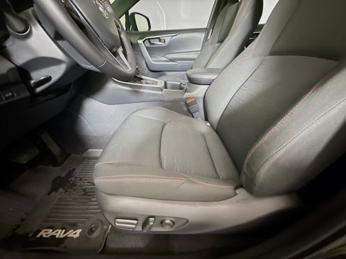 Certified 2025 Toyota RAV4 SE image 12