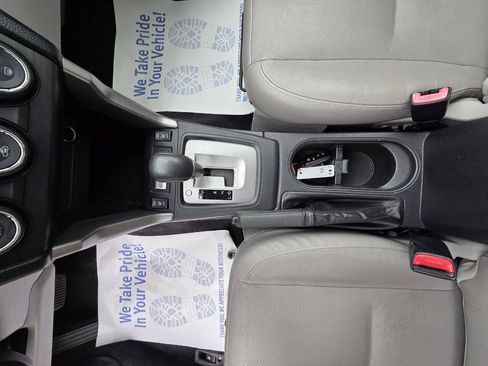 Used 2014 Subaru Forester 2.5i Touring AWD/4WD image 25