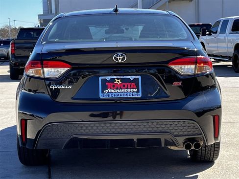 Used 2022 Toyota Corolla SE image 5