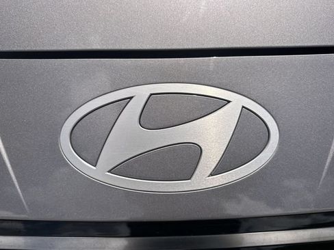 Used 2025 Hyundai Elantra SEL FWD image 10