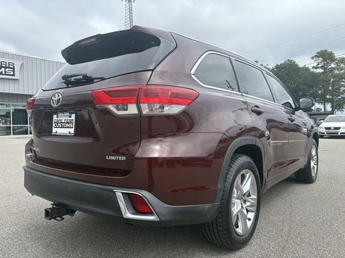 Used 2018 Toyota Highlander FWD V6 image 3