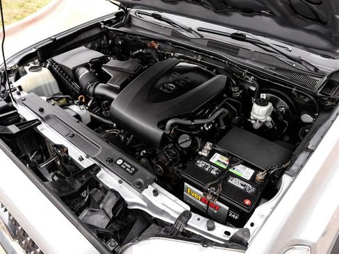 Used 2019 Toyota Tacoma TRD Off-Road image 46