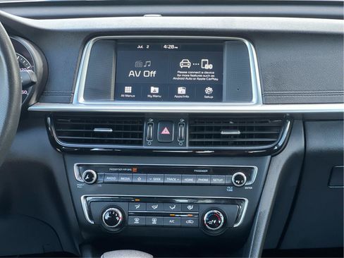 Used 2020 Kia Optima LX FWD image 4