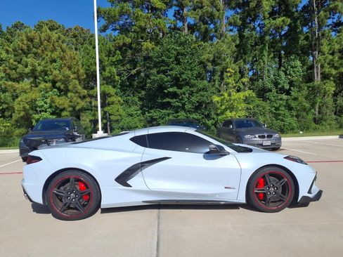Used 2023 Chevrolet Corvette Stingray Preferred Cpe w/ Z51 Performance Package RWD image 2