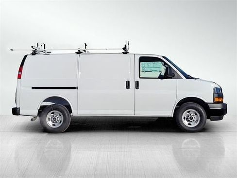 New 2024 GMC Savana 2500 w/ Driver Convenience Package image 4