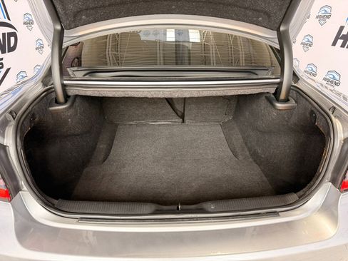 Used 2016 Dodge Charger SXT image 18