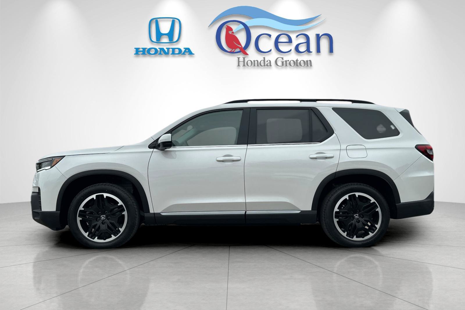 New 2026 Honda Pilot Touring image 2
