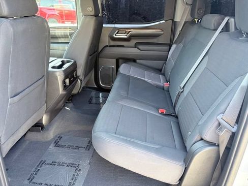 Used 2024 Chevrolet Silverado 1500 LT Trail Boss w/ Protection Package AWD/4WD image 7