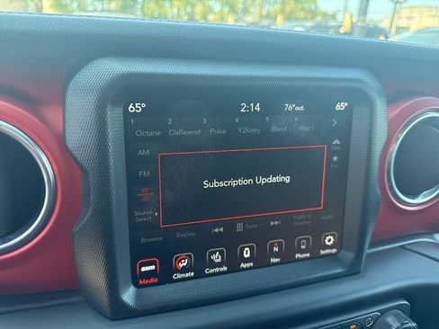 Used 2019 Jeep Wrangler Unlimited Rubicon AWD/4WD image 14