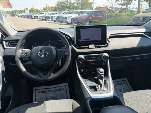 Used 2024 Toyota RAV4 XLE AWD/4WD image 22