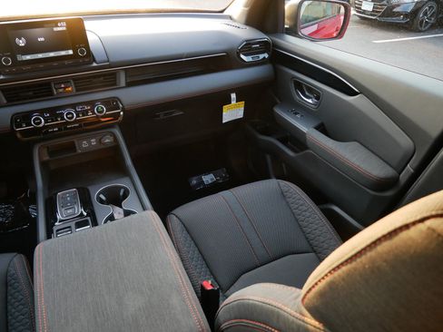 New 2025 Honda Pilot Sport image 11