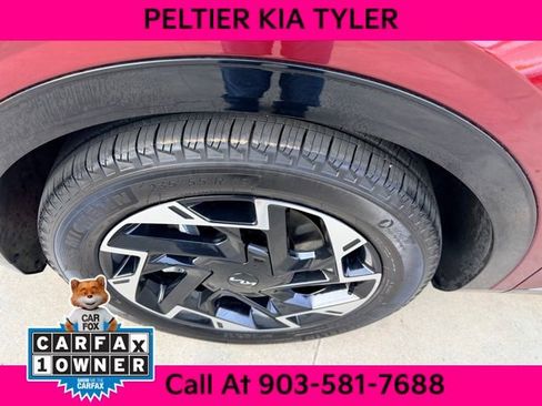 Used 2025 Kia Sportage SX image 5