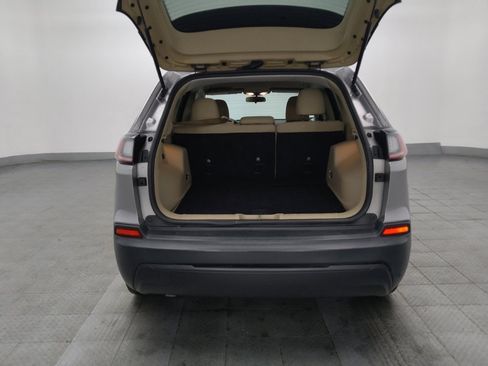 Used 2020 Jeep Cherokee Latitude FWD image 29