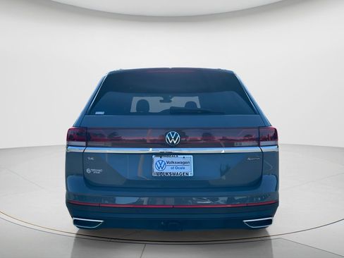 New 2026 Volkswagen Atlas SE image 4