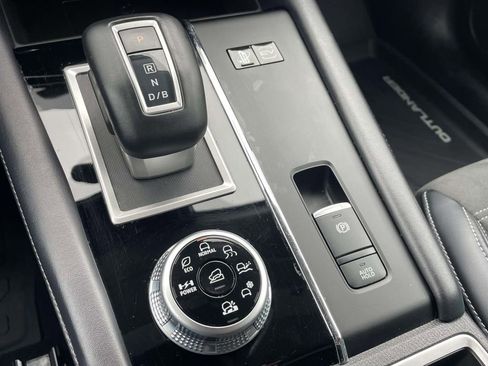 Used 2024 Mitsubishi Outlander SEL image 22