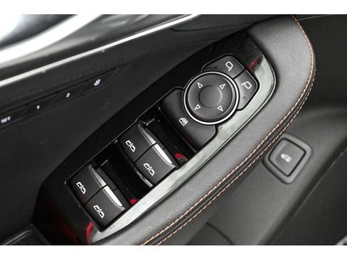 Used 2025 Cadillac CT5 Sport RWD image 31