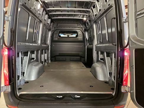 New 2025 Mercedes-Benz Sprinter 2500 image 4