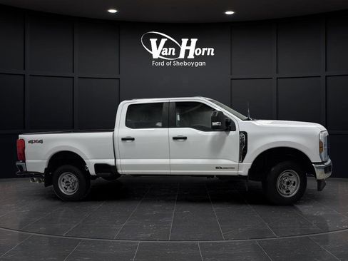 Used 2024 Ford F250 XL AWD/4WD image 2