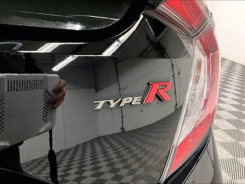 Used 2021 Honda Civic Type R image 9