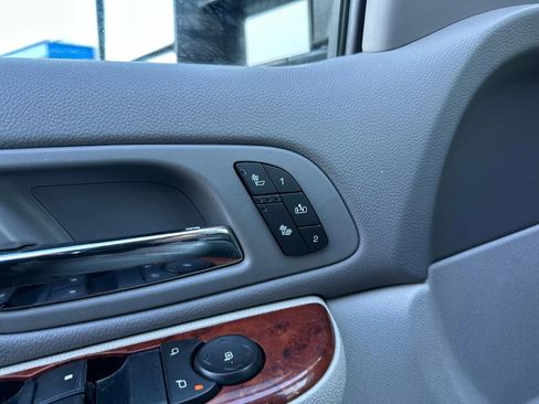 Used 2011 GMC Sierra 2500 SLT w/ SLT Convenience Package image 25