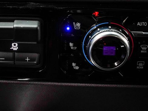 Used 2024 GMC Sierra 1500 SLT w/ SLT Premium Plus Package image 21